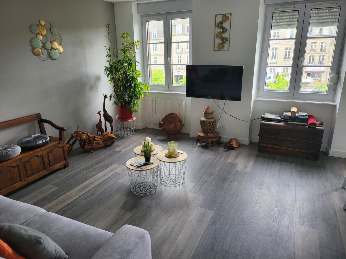 Les Appartements Du Marche Динан Екстериор снимка