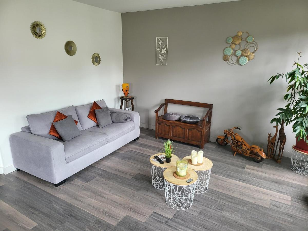 Les Appartements Du Marche Динан Екстериор снимка